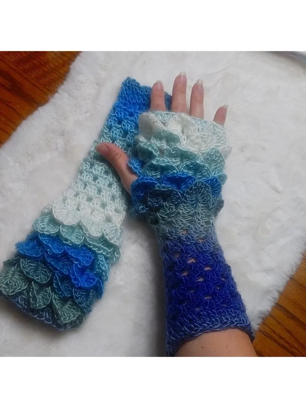Just in! Dragon/Mermaid Scale Fingerless Gloves Colorful Soft, Texting Armwarmer